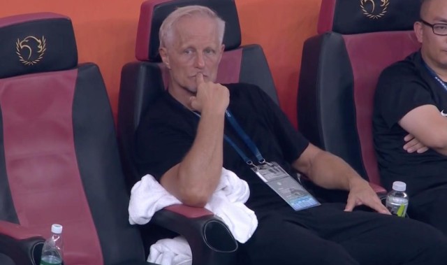 开云服务-安德森：升班马想客胜卫冕冠军很难，半场因伤病被迫换人