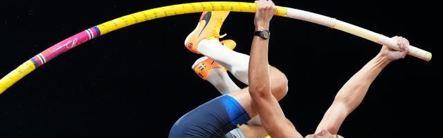 开云官网-2022田坛回顾：王嘉男夺金 小杜麦克劳林刷纪录