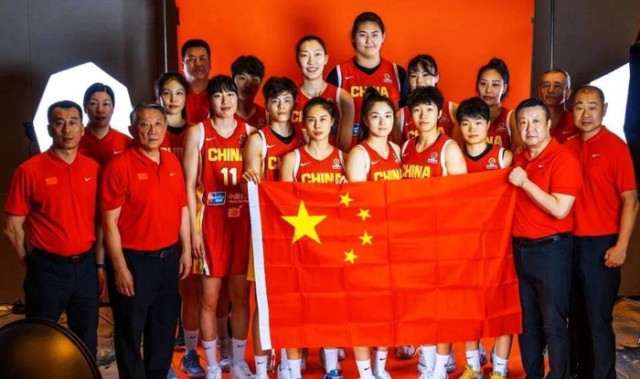 开云官网-收官战！中国女篮VS巴西，央视换于嘉，李月汝韩旭为何不及预期|后卫|巴西女篮|世预赛|王思雨_新浪体育_新浪新闻
