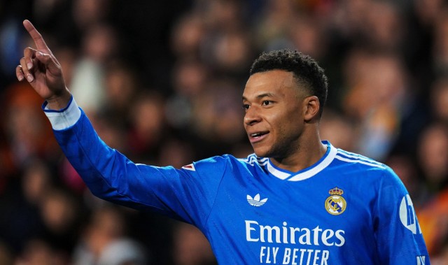 开云网页版-2-0！姆巴佩6战狂轰9球，皇马拒绝爆冷，西甲7连胜紧追巴萨