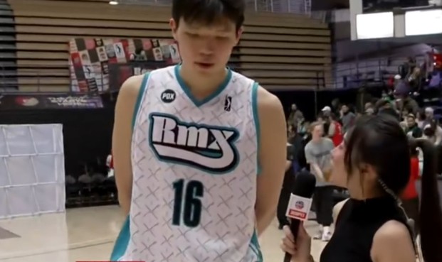 开云网页版-杨瀚森：和混音队友开玩笑说让我当控卫 半个NBA赛季都在摸爬滚打