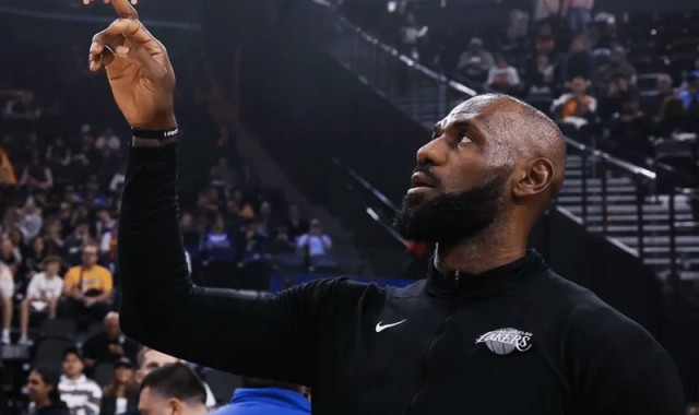 BR设想三方交易：詹姆斯回归骑士，湖人换回马尔卡宁+阿伦