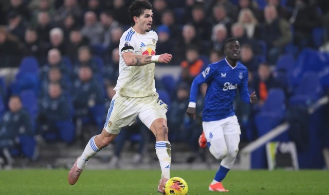 开云服务-英超最新积分战报 埃弗顿无力追赶利物浦 绝平利兹联升至上半区