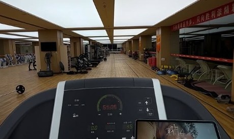 开云入口-能否复出？克雷桑晒健身房照片，他因伤缺席泰山上轮联赛