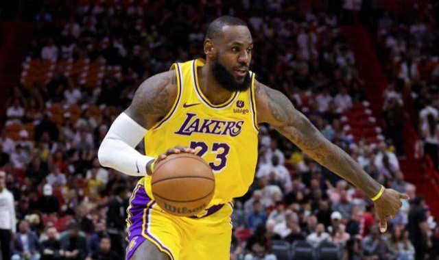 开云登录-詹皇最后一传引争议！雷迪什三分14.3%为何信任他？