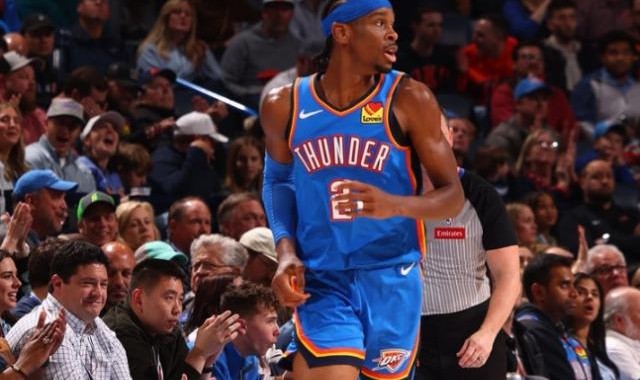 开云服务-赛季47次30+待超KD纪录 新一代雷神已然降世