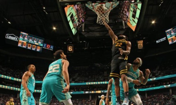 开云入口-3战轰60分！维金斯梦回2022 勇士冲刺迎回利器