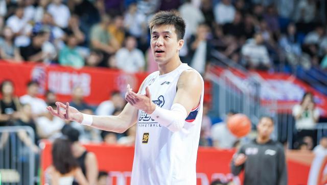 1737388141447050526.jpg 郭艾伦.jpg